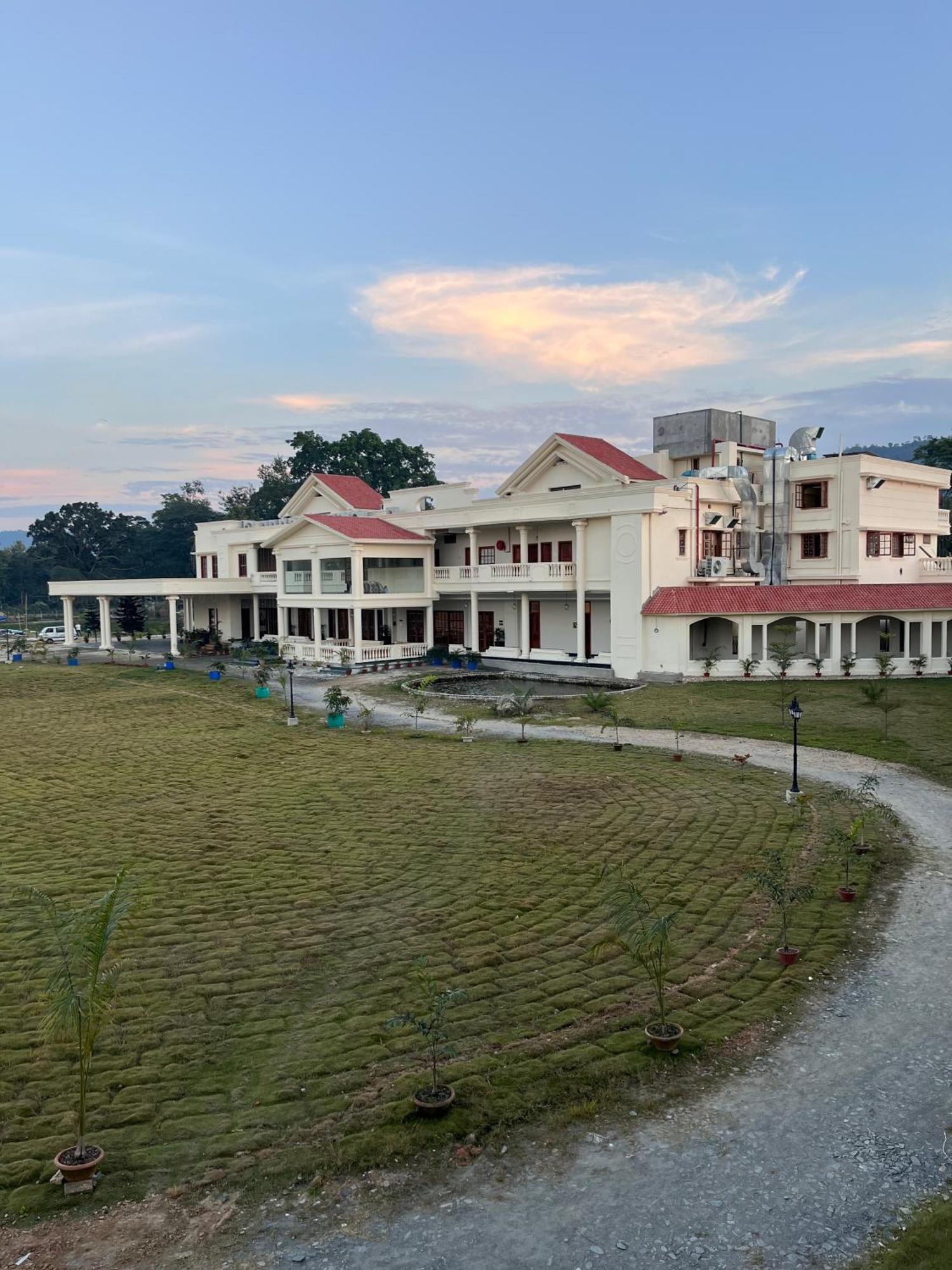 Royale De' Casa Resort Kāziranga 외부 사진