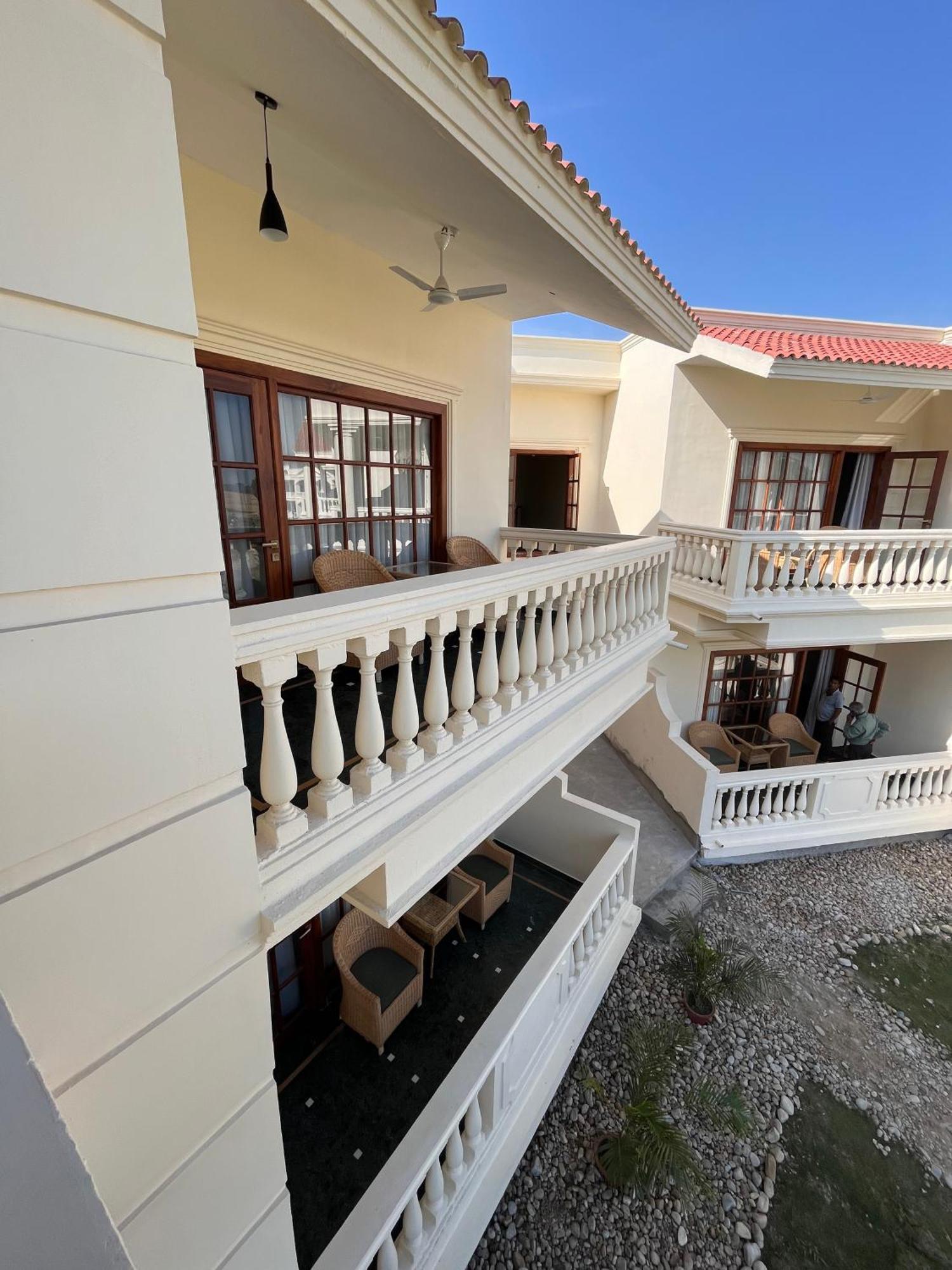 Royale De' Casa Resort Kāziranga 외부 사진